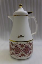 Three 1-liter DAY DAYS white thermal vacuum flasks with gold trim and ornate decorative pattern bases resting on a marble kitchen countertop.Three 1-liter DAY DAYS white thermal vacuum flasks with gold trim and ornate decorative pattern bases resting on a marble kitchen countertop.Three 1-liter DAY DAYS white thermal vacuum flasks with gold trim and ornate decorative pattern bases resting on a marble kitchen countertop.Three 1-liter DAY DAYS white thermal vacuum flasks with gold trim and ornate decorative pattern bases resting on a marble kitchen countertop.Three 1-liter DAY DAYS white thermal vacuum flasks with gold trim and ornate decorative pattern bases resting on a marble kitchen countertop.Three 1-liter DAY DAYS white thermal vacuum flasks with gold trim and ornate decorative pattern bases resting on a marble kitchen countertop.Three 1-liter DAY DAYS white thermal vacuum flasks with gold trim and ornate decorative pattern bases resting on a marble kitchen countertop.Three 1-liter DAY DAYS white thermal vacuum flasks with gold trim and ornate decorative pattern bases resting on a marble kitchen countertop.Three 1-liter DAY DAYS white thermal vacuum flasks with gold trim and ornate decorative pattern bases resting on a marble kitchen countertop.Three 1-liter DAY DAYS white thermal vacuum flasks with gold trim and ornate decorative pattern bases resting on a marble kitchen countertop.Three 1-liter DAY DAYS white thermal vacuum flasks with gold trim and ornate decorative pattern bases resting on a marble kitchen countertop.